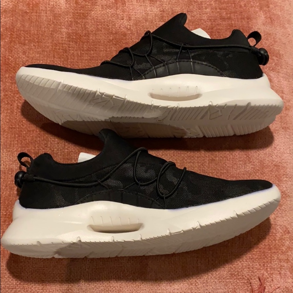 Cape Robbin Frosty Sneakers